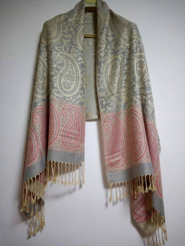 巴基斯坦羊毛披巾